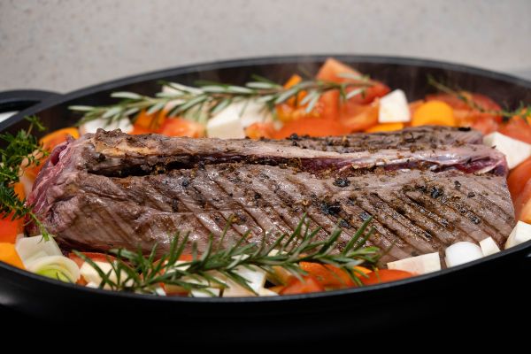 cuissot de chevreuil en cocotte en fonte
